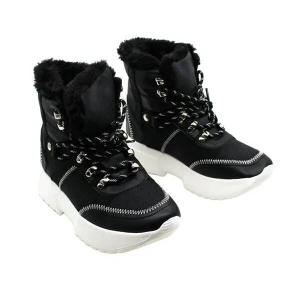 Sugar Weather Boots - Picture 1 of 8